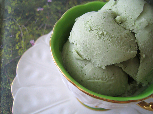 mint ice cream. Mix this ice cream with